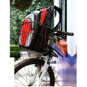 TX-026, Mochila back pack fabricada en pvc con bolsas al frente, colores: azul, negro y rojo